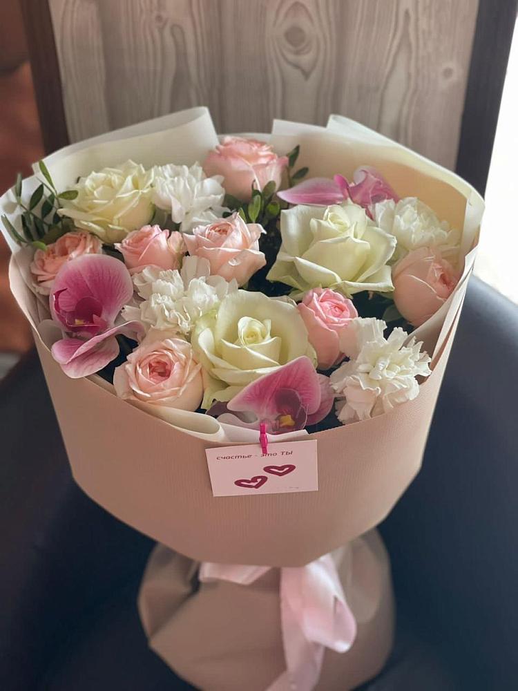 Букет цветов из: Орхидеи, Розы и Гвоздики в Бояркино