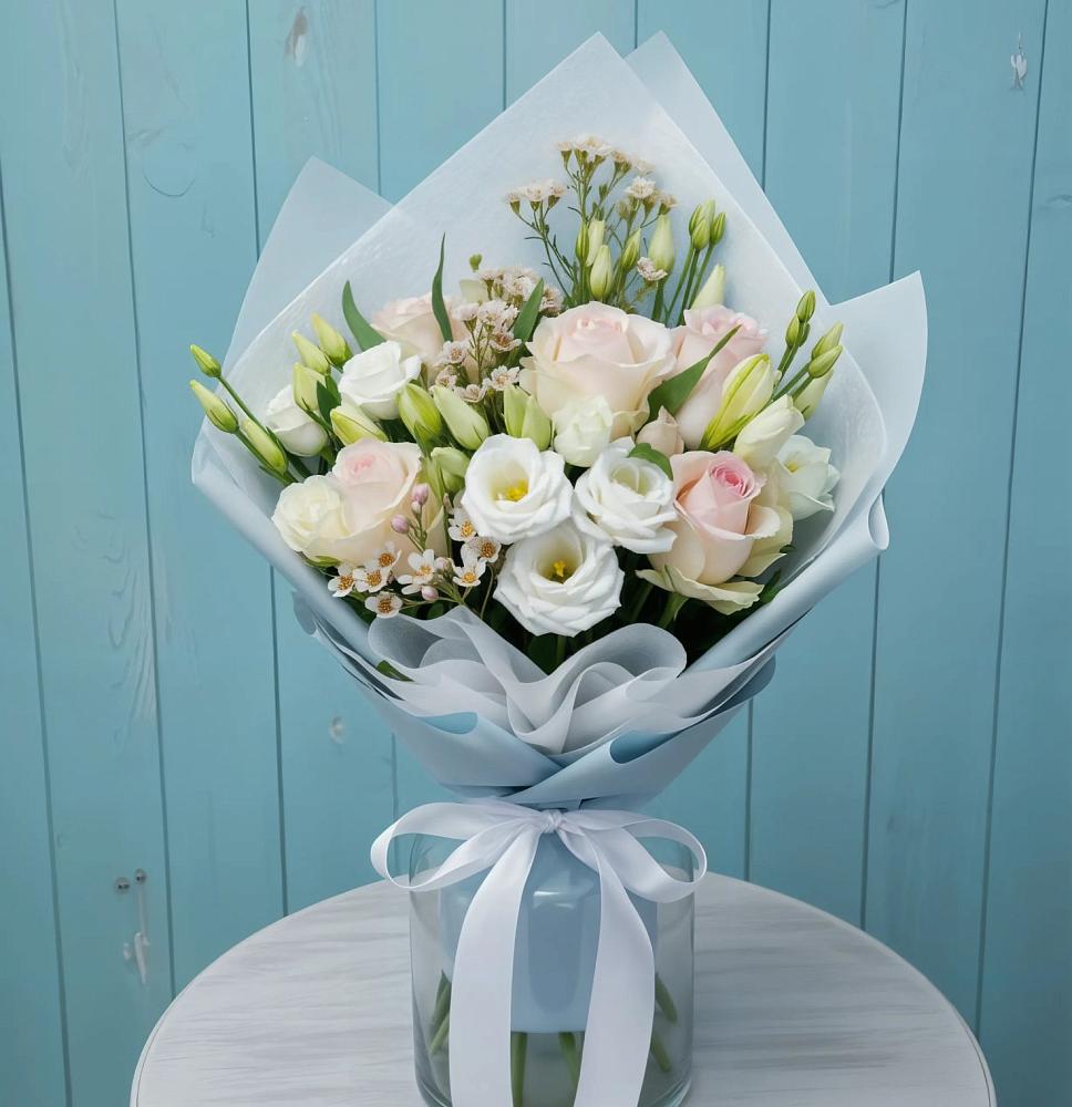 Букет цветов из: Розы и Лизиантусы в Бояркино