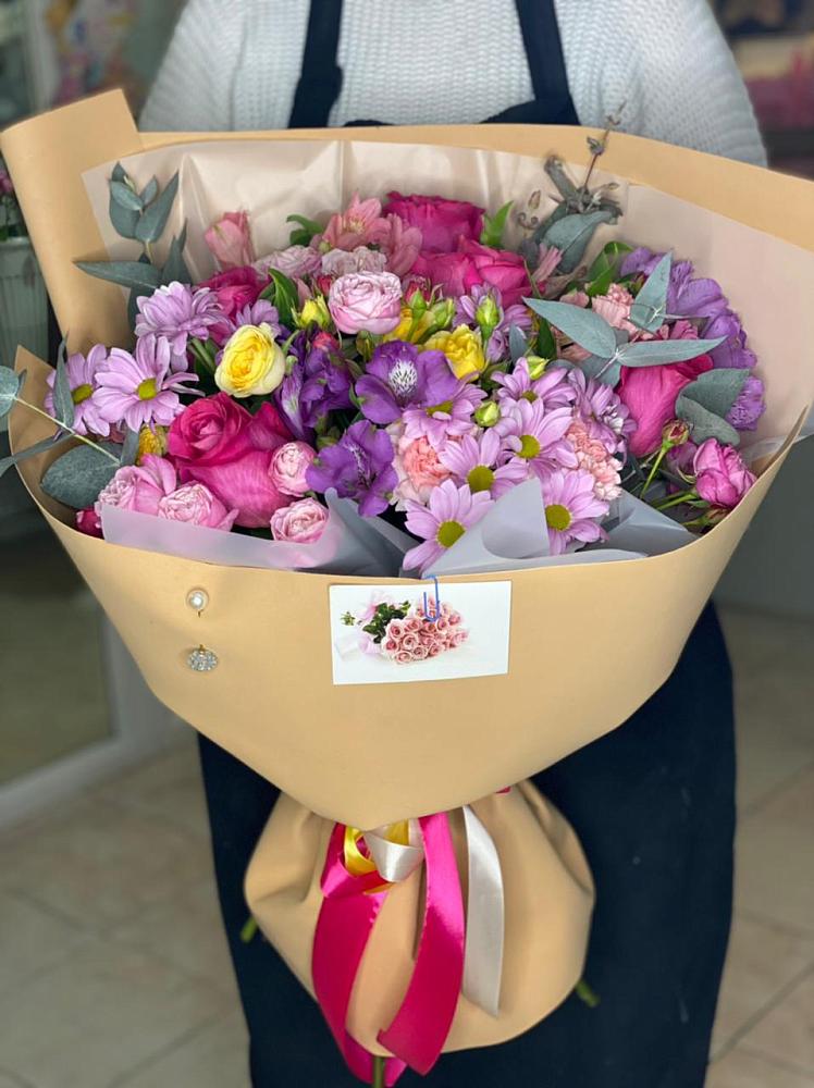 Букет цветов из: Хризантемы, Гвоздики и Альстромерии в Бояркино