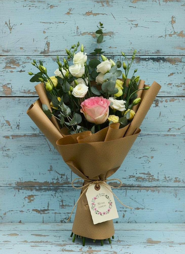 Букет цветов из: Розы и Лизиантусы в Бояркино