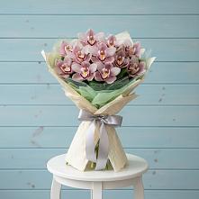 Букет цветов из:  Орхидеи и Розы #REPLACE_PRED# Бояркино