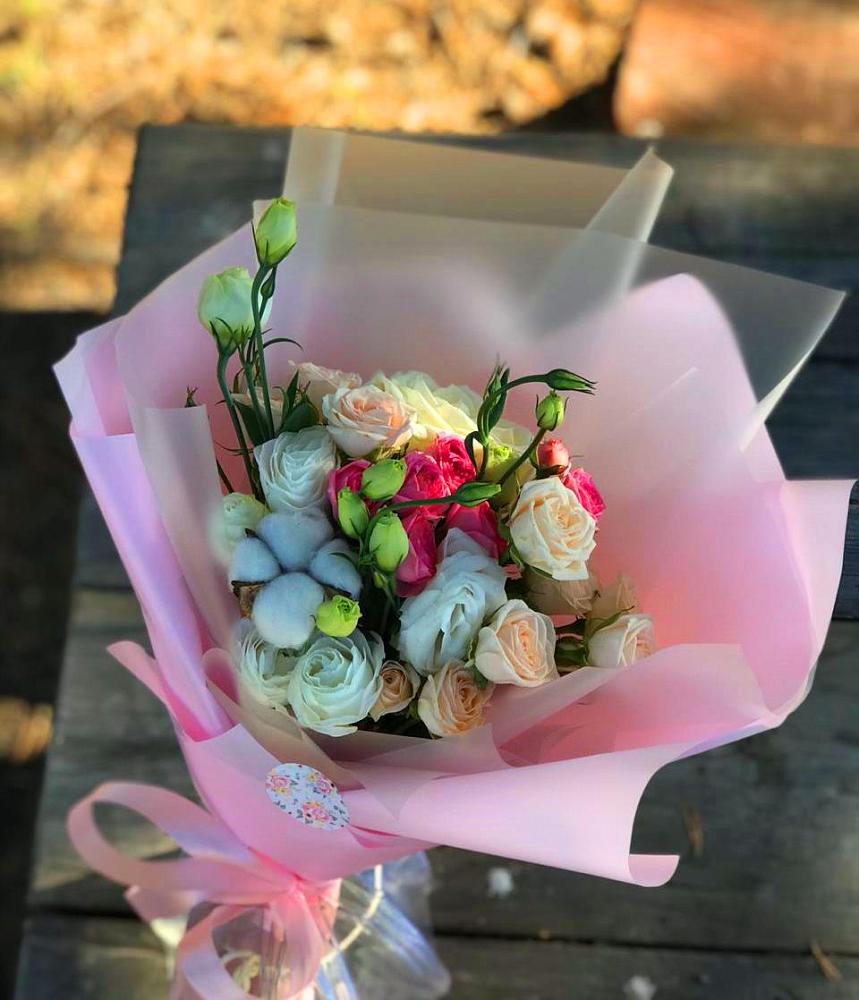 Букет цветов из: Розы и Лизиантусы в Бояркино