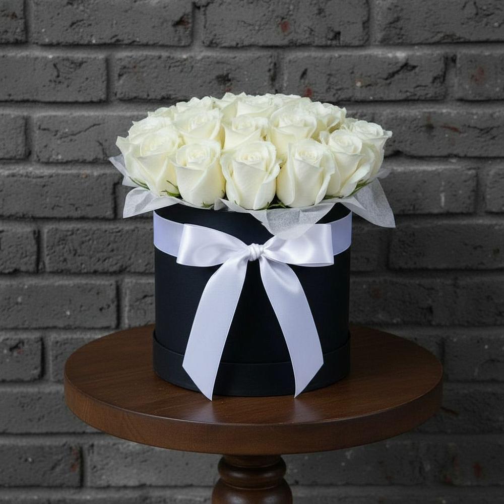 Цветочная композиция из Розы в шляпной коробке в Бояркино