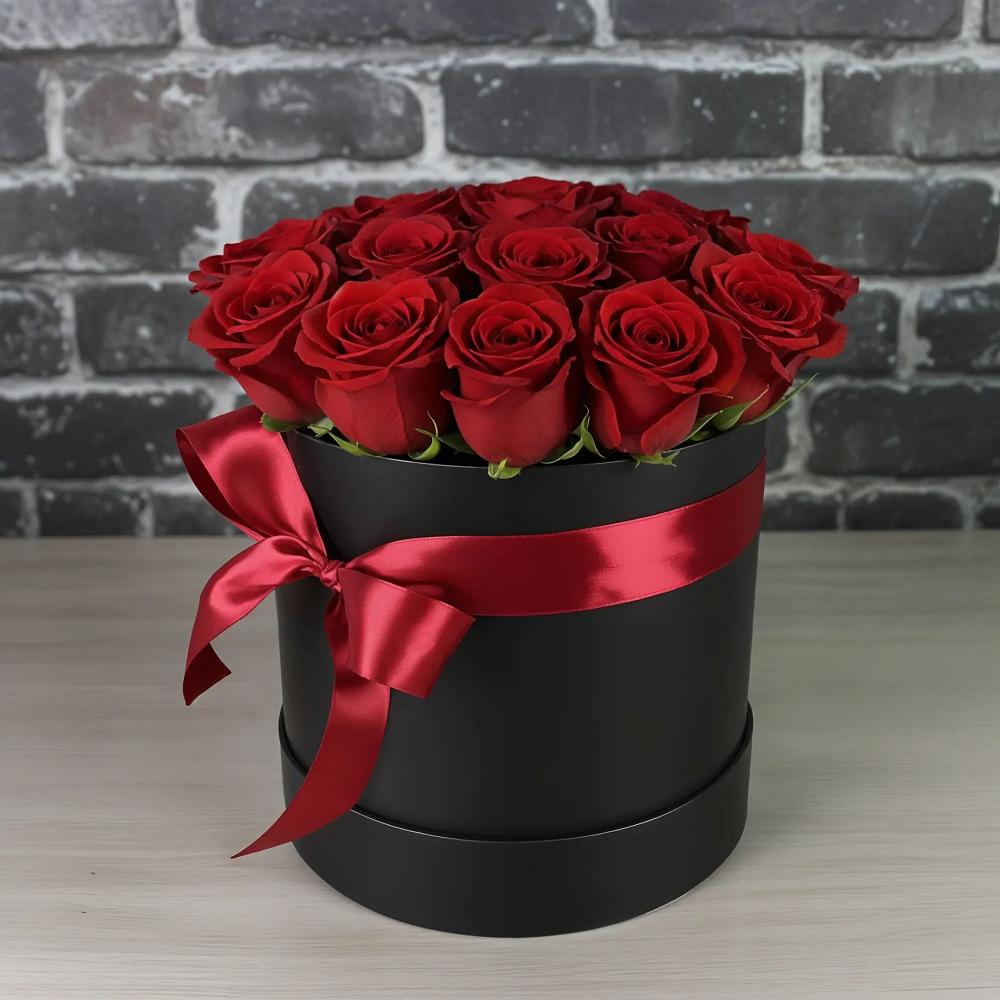 Цветочная композиция из Розы в шляпной коробке в Бояркино